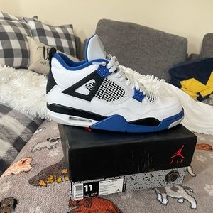 Jordan retro 4 Motorsports 2018 size 11 with org box 100% authentic